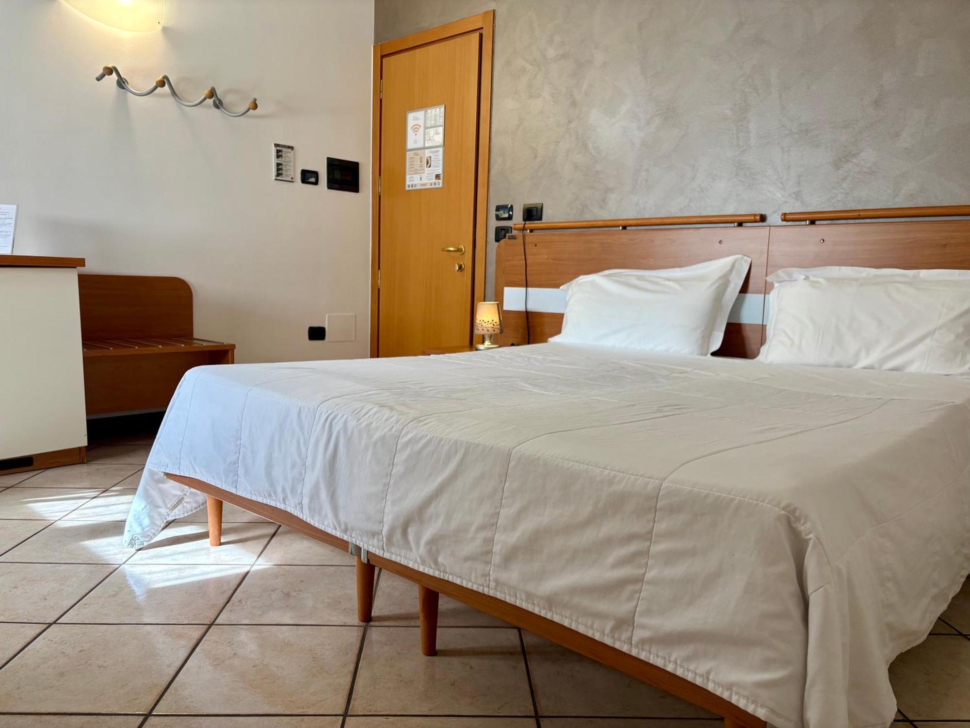 Sole Della Franciacorta - Hotel & Restaurant Capriolo Kültér fotó